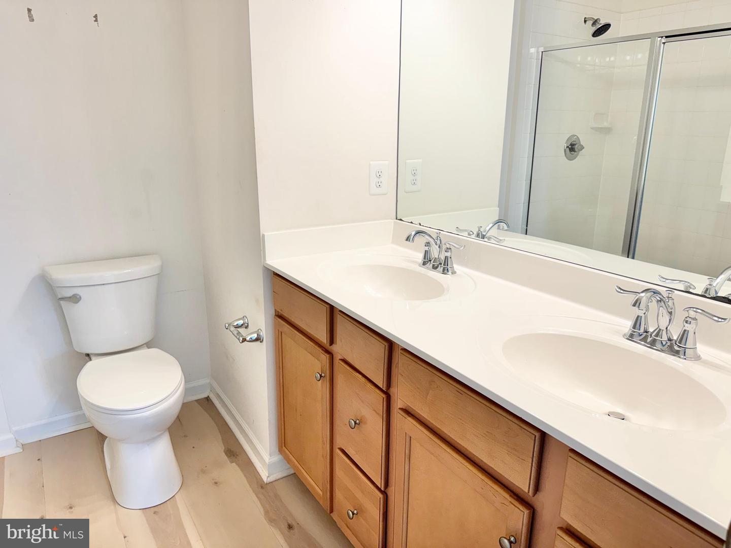 127 Streamview Dr Property Photo 16