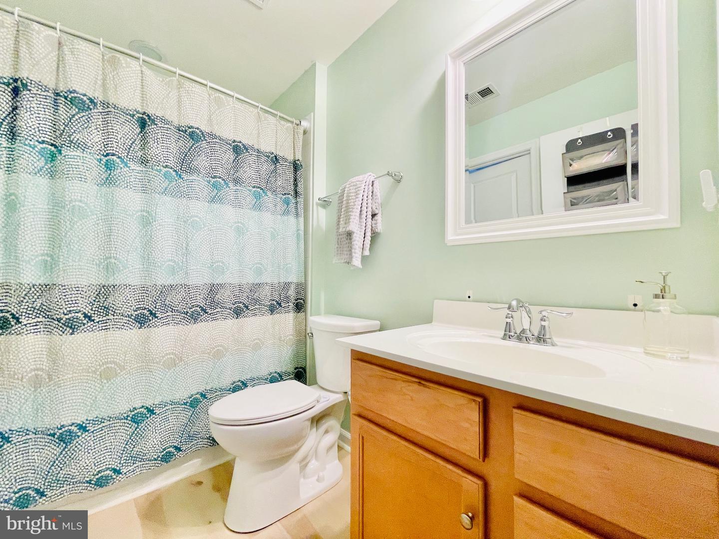 127 Streamview Dr Property Photo 20