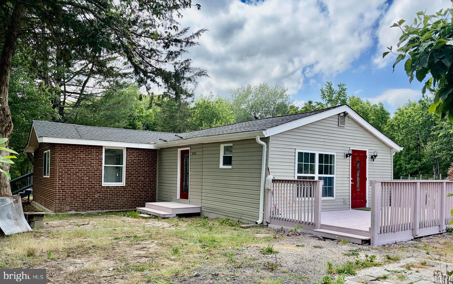 203 Shackelford Well Rd Property Photo 1