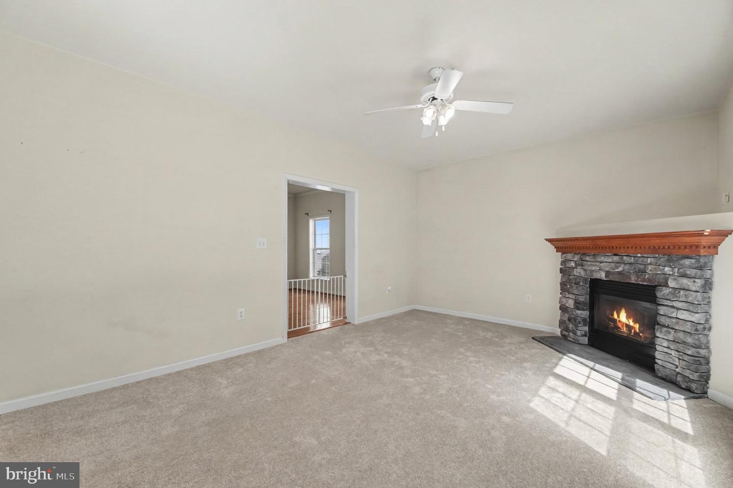 112 Olympic Dr Property Photo 4