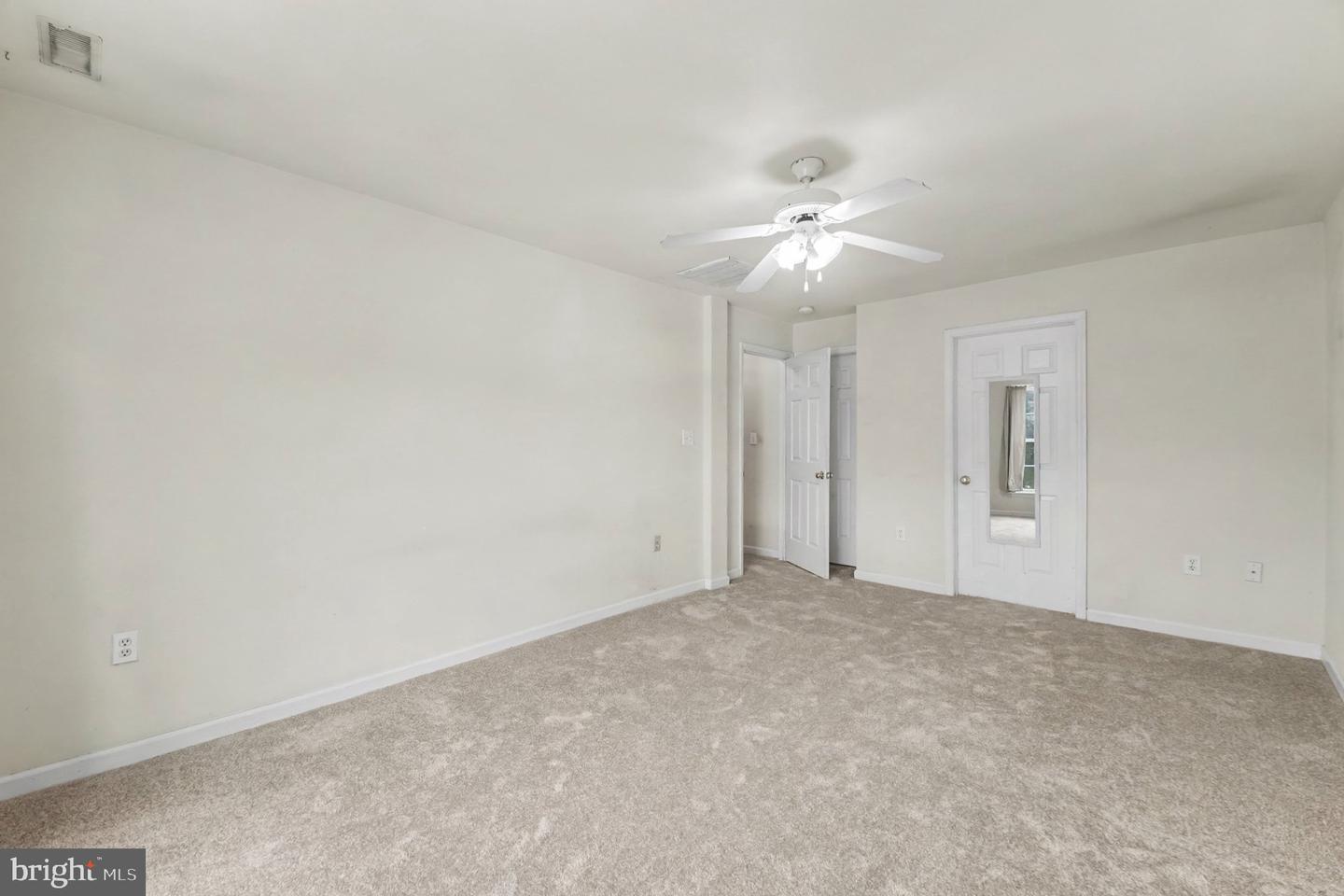 112 Olympic Dr Property Photo 15