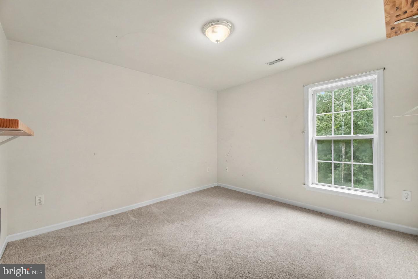 112 Olympic Dr Property Photo 18