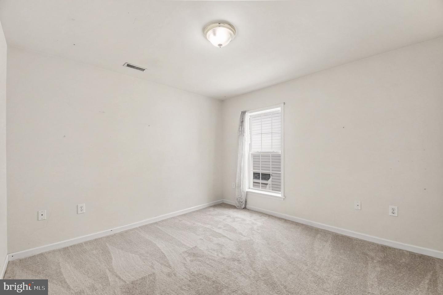 112 Olympic Dr Property Photo 23