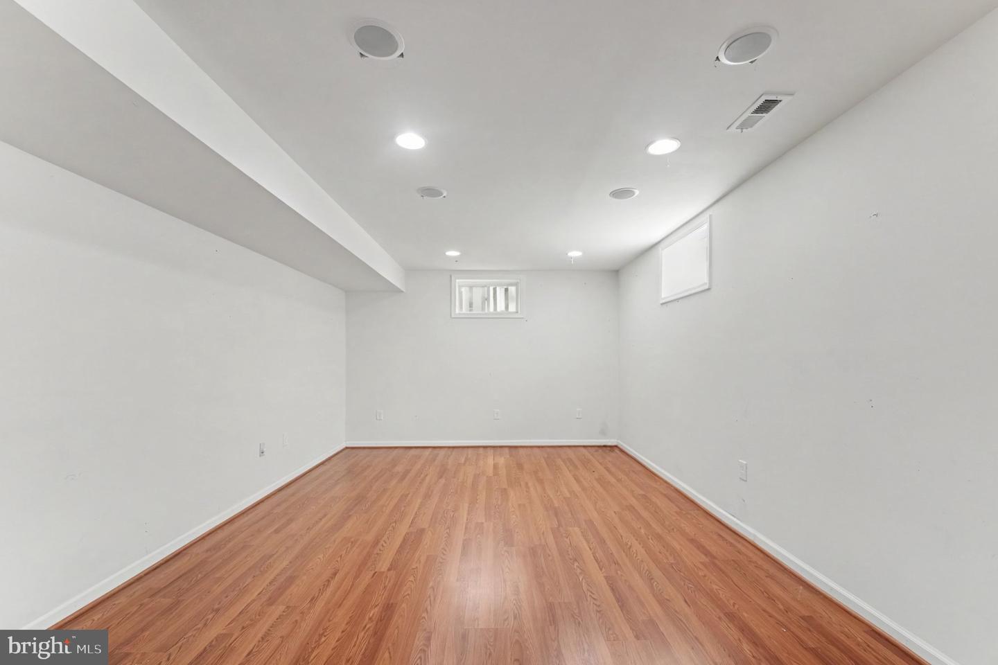 112 Olympic Dr Property Photo 27