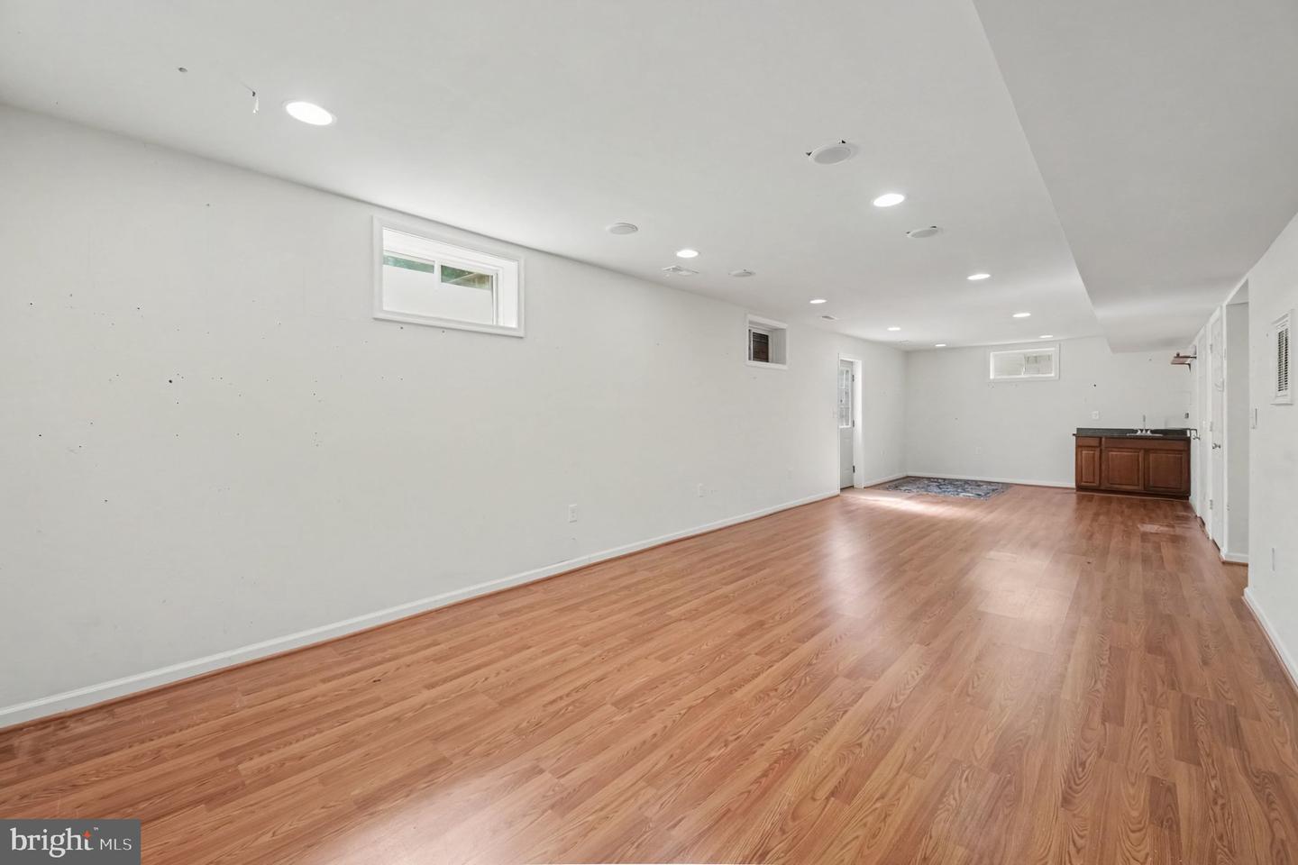 112 Olympic Dr Property Photo 28