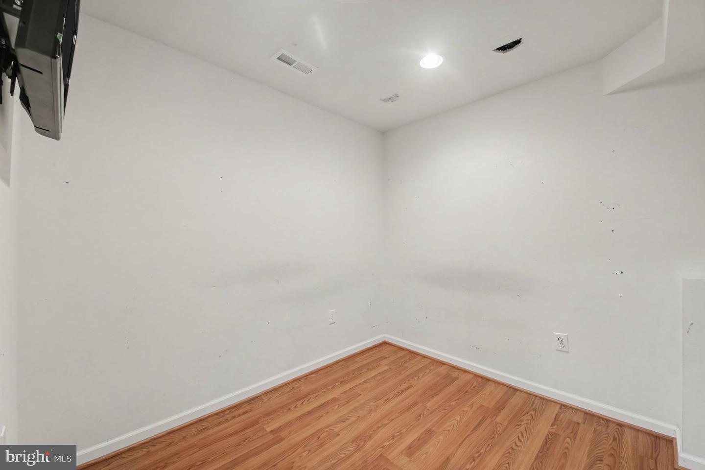 112 Olympic Dr Property Photo 29