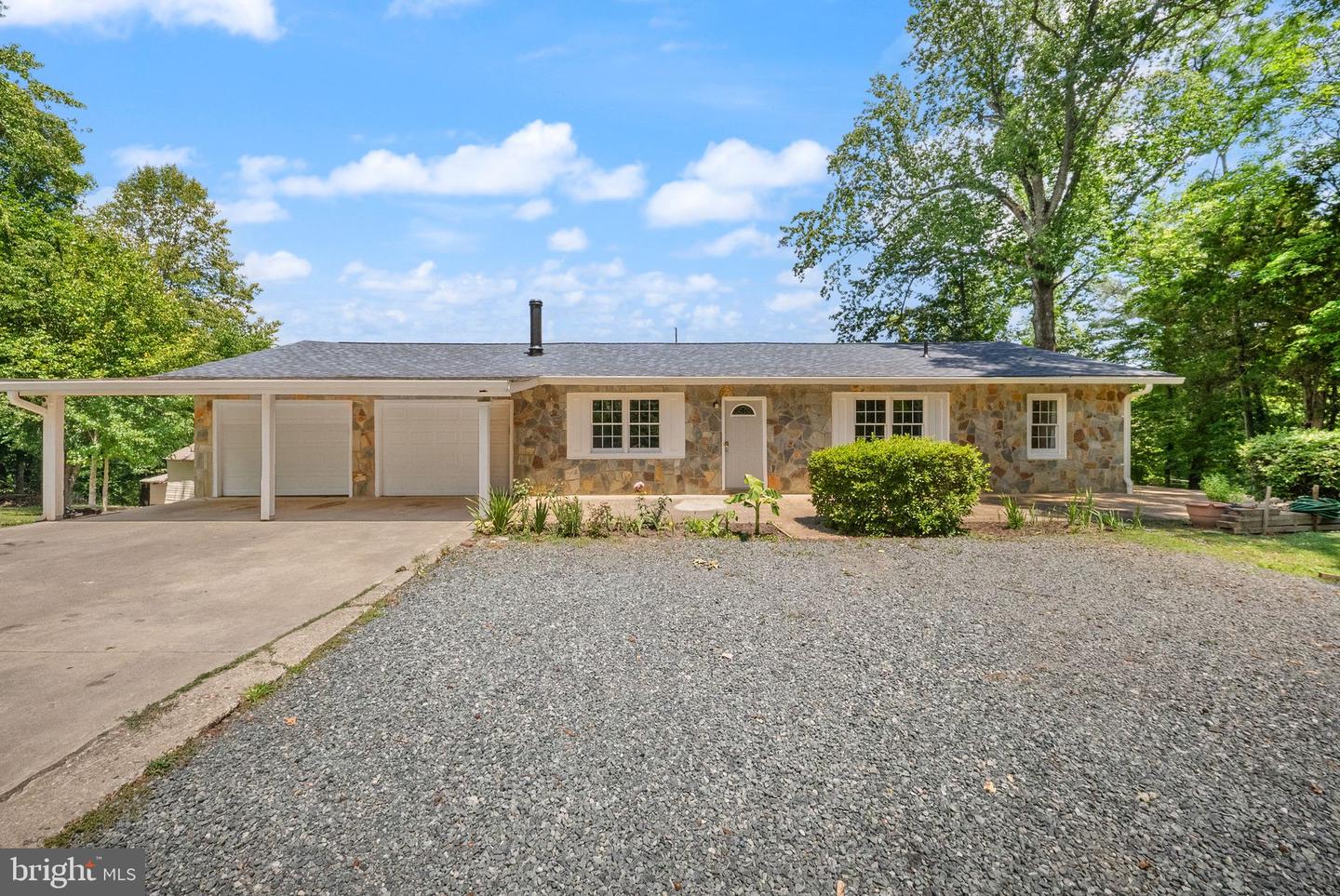 23 Walker Way Property Photo 1