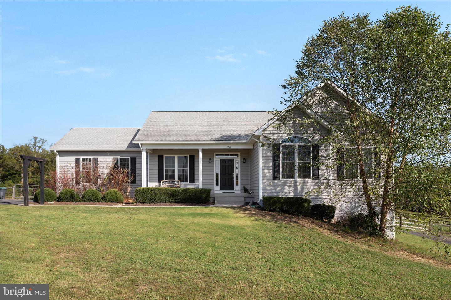 250 Lerose Dr Property Photo 1