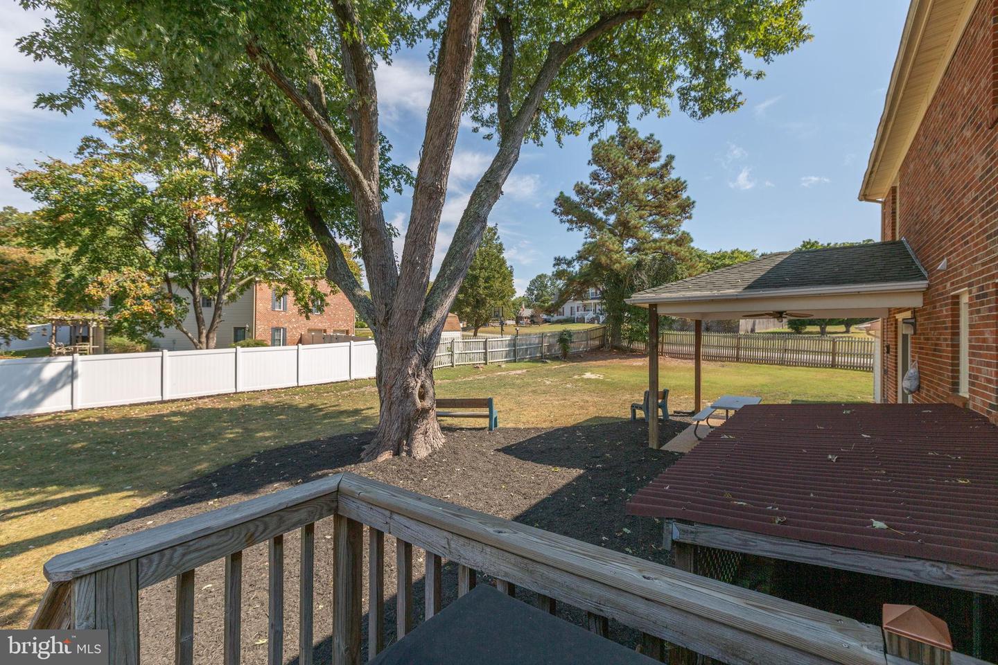 2123 Matthew Ln Property Photo 13