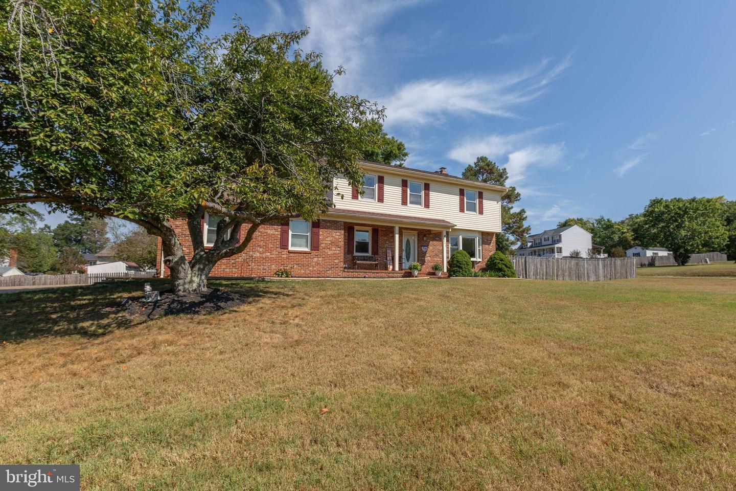 2123 Matthew Ln Property Photo 17