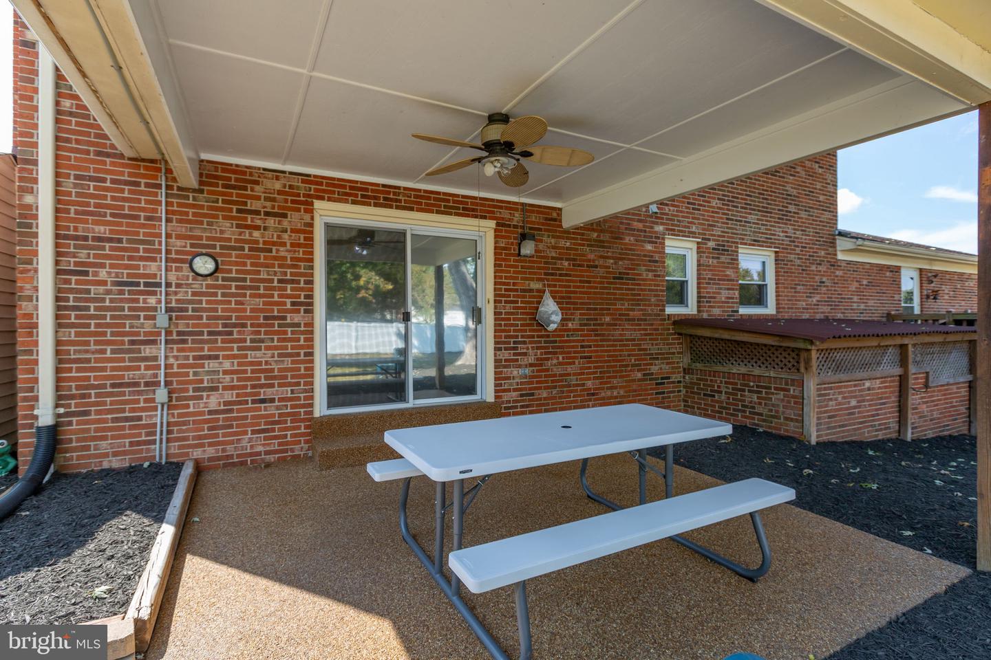 2123 Matthew Ln Property Photo 70