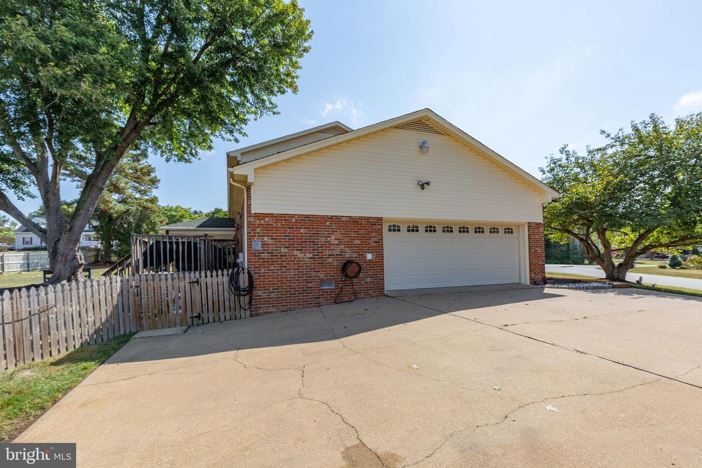 2123 Matthew Ln Property Photo 75