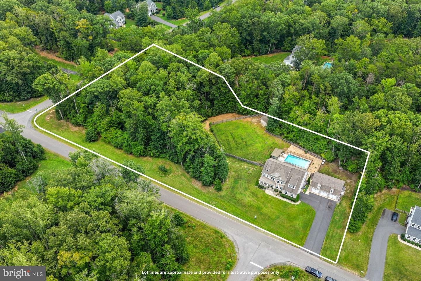 345 Long Meadow Dr Property Photo 3