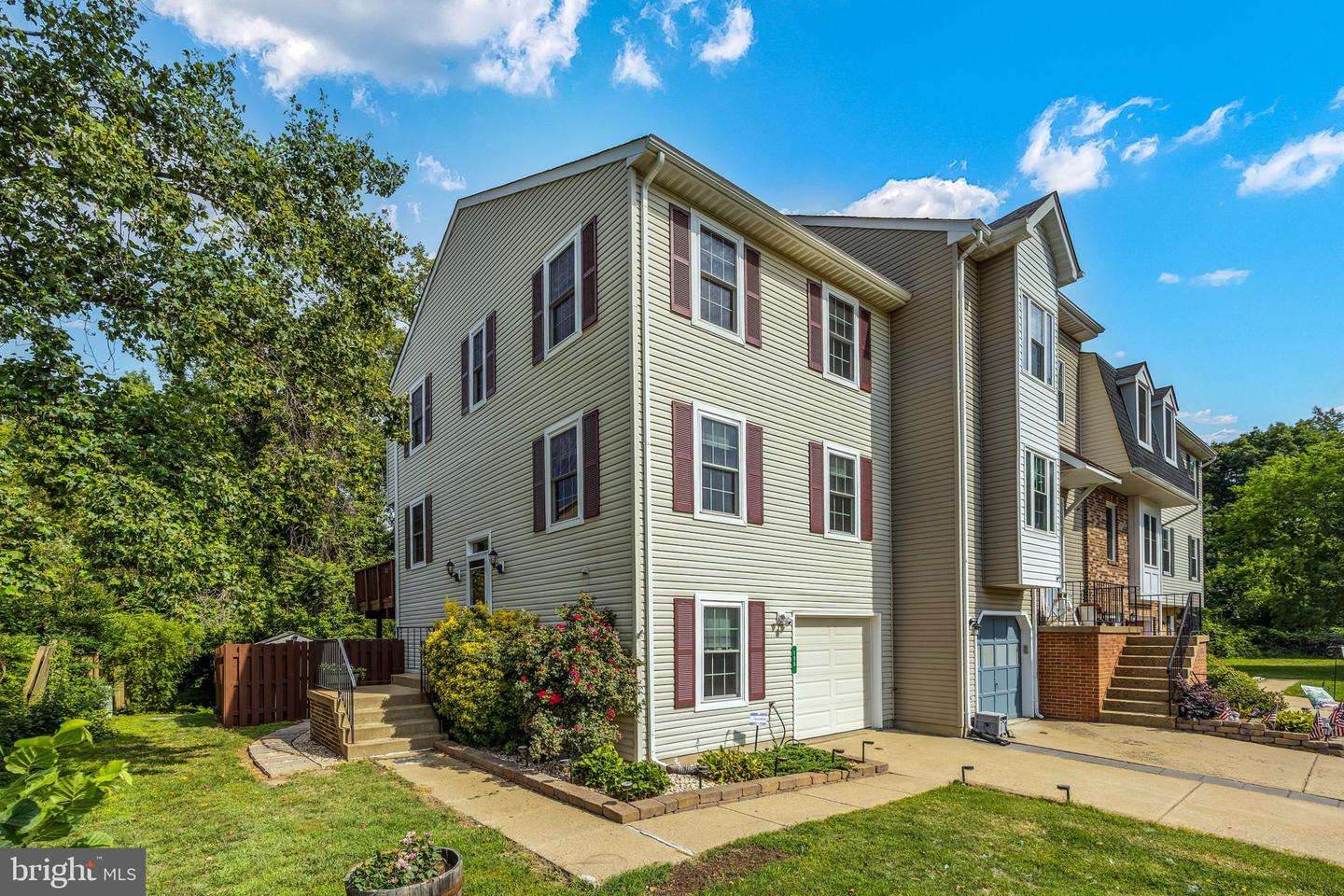 108 SHAW CT