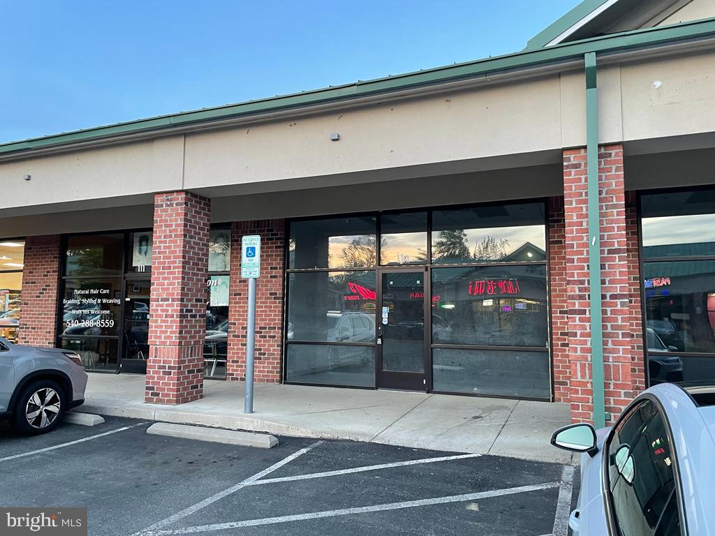 2757 Richmond Hwy #7-113 Property Photo 8