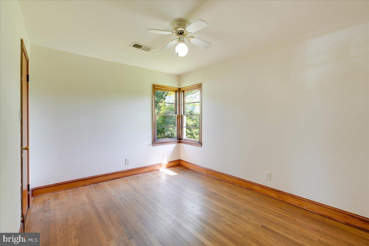 12 Little Whim Rd Property Photo 18