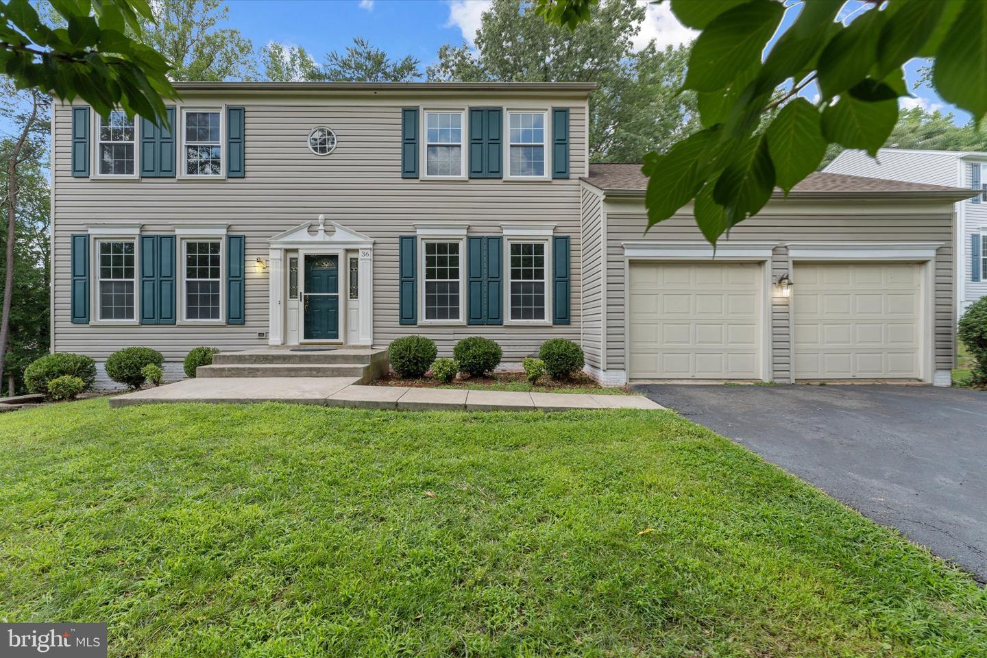 36 Westhampton Ct Property Photo 1