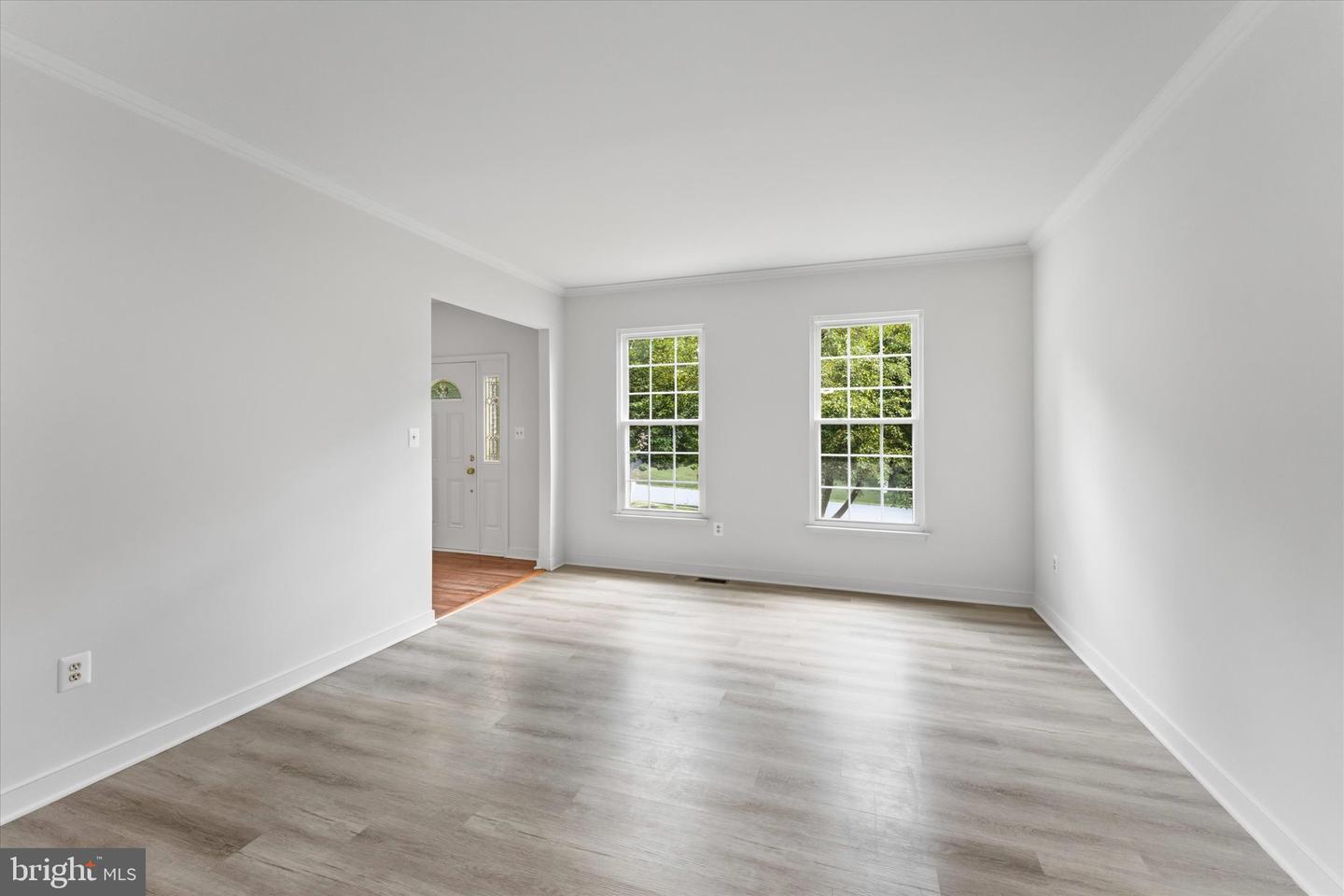 36 Westhampton Ct Property Photo 8