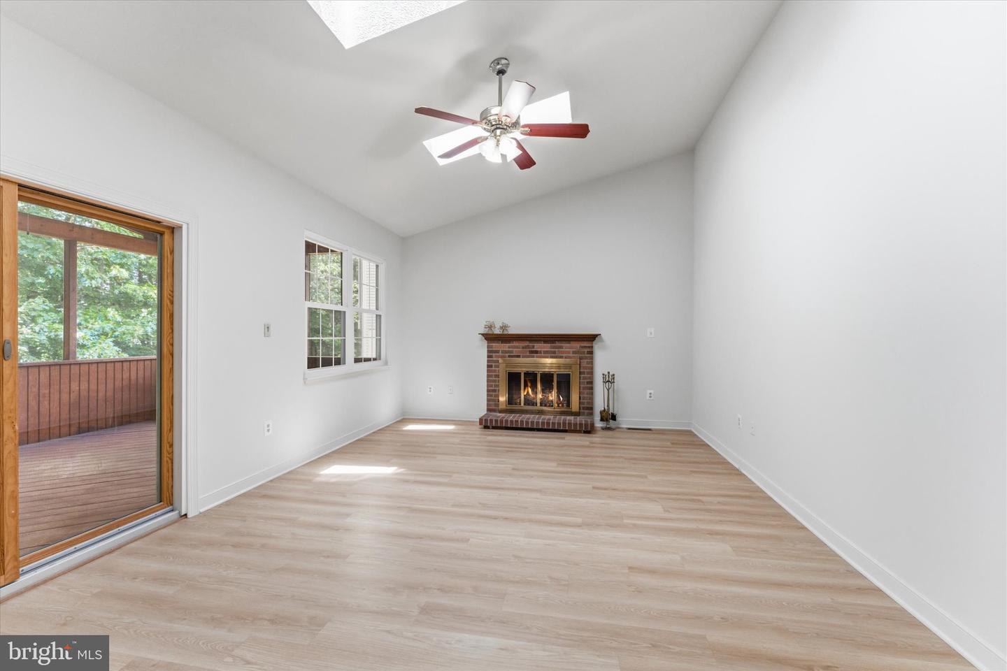 36 Westhampton Ct Property Photo 14