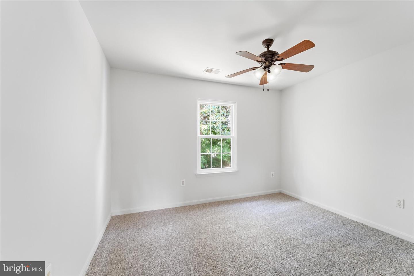 36 Westhampton Ct Property Photo 22