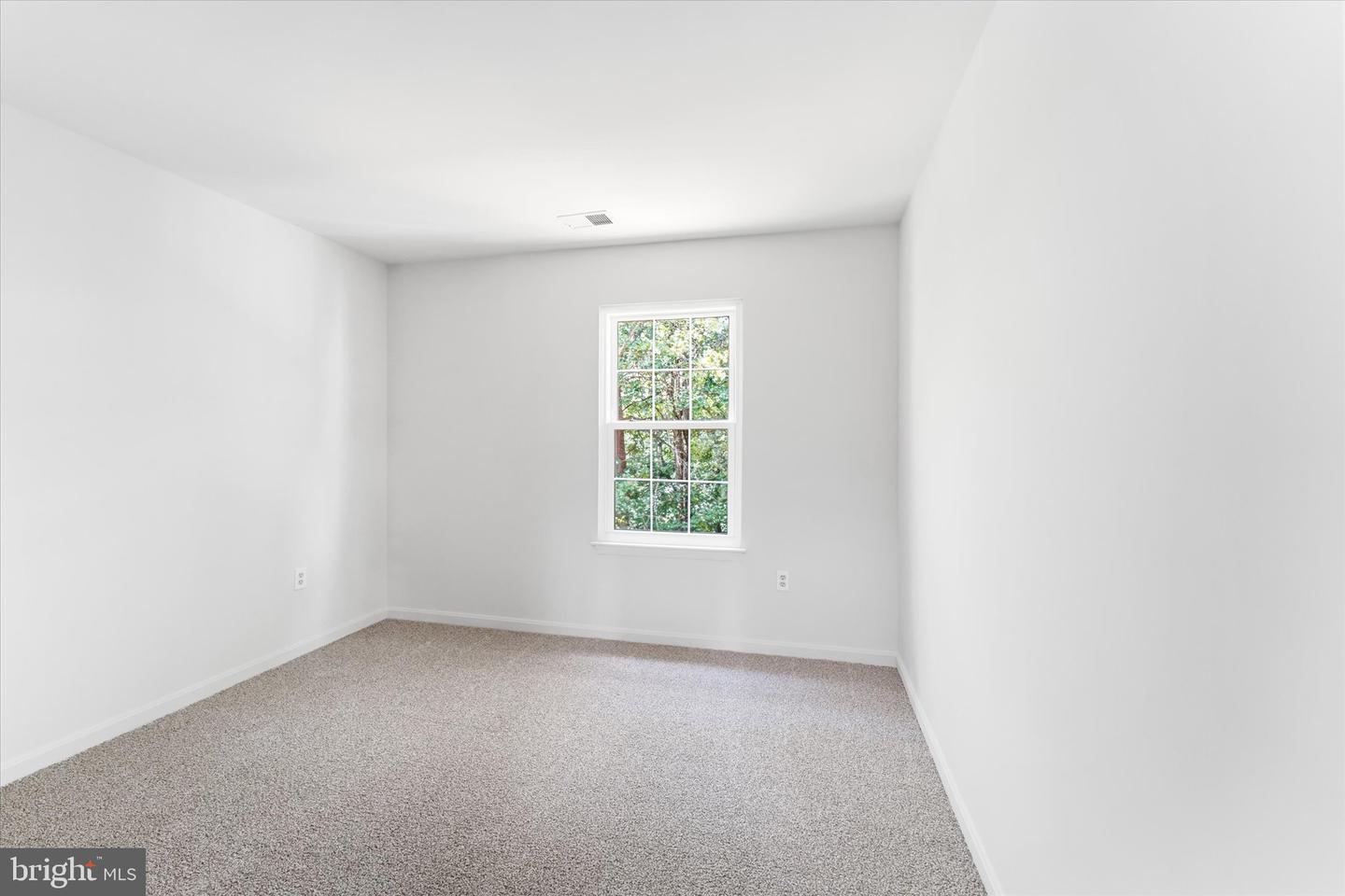 36 Westhampton Ct Property Photo 24