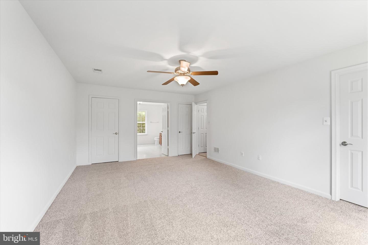 36 Westhampton Ct Property Photo 27