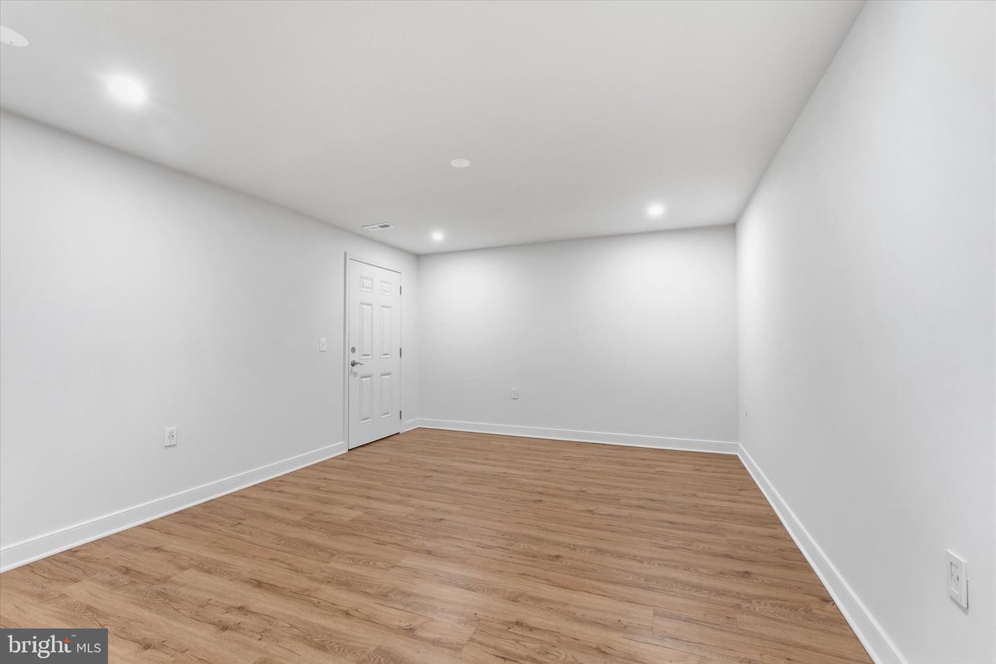 36 Westhampton Ct Property Photo 35