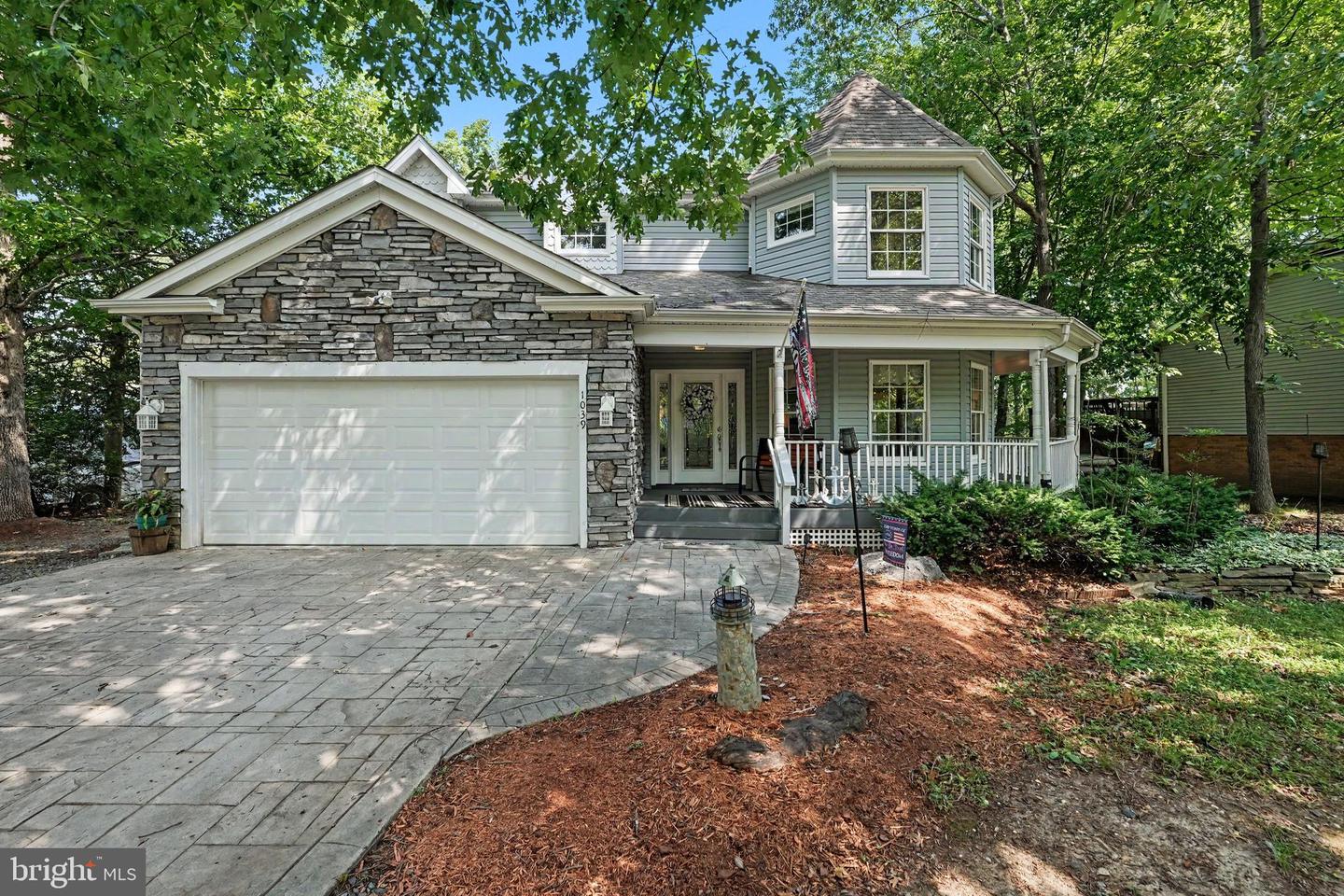 1039 Harbour Dr Property Photo 1