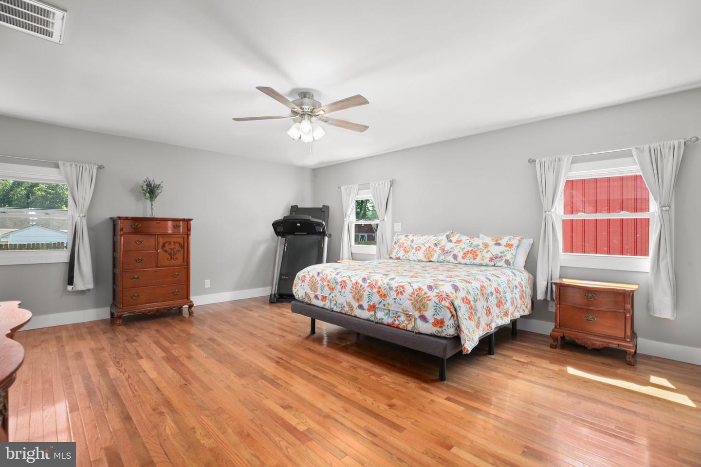 607 Culpeper St Property Photo 19