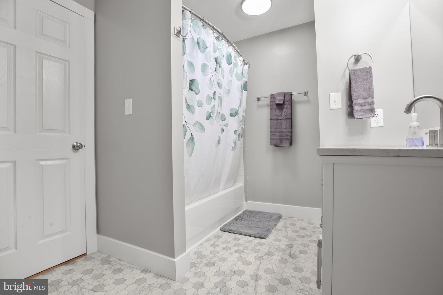 607 Culpeper St Property Photo 24
