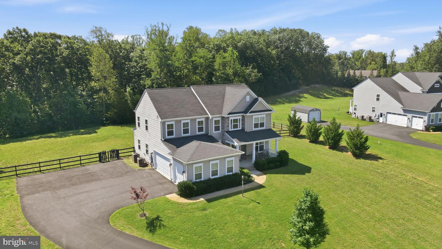 124 Brooke Point Ct Property Photo 6