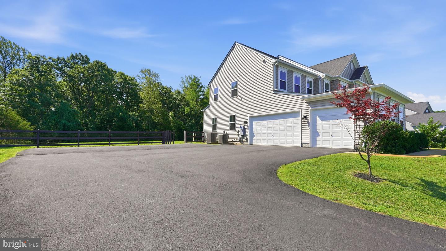 124 Brooke Point Ct Property Photo 43