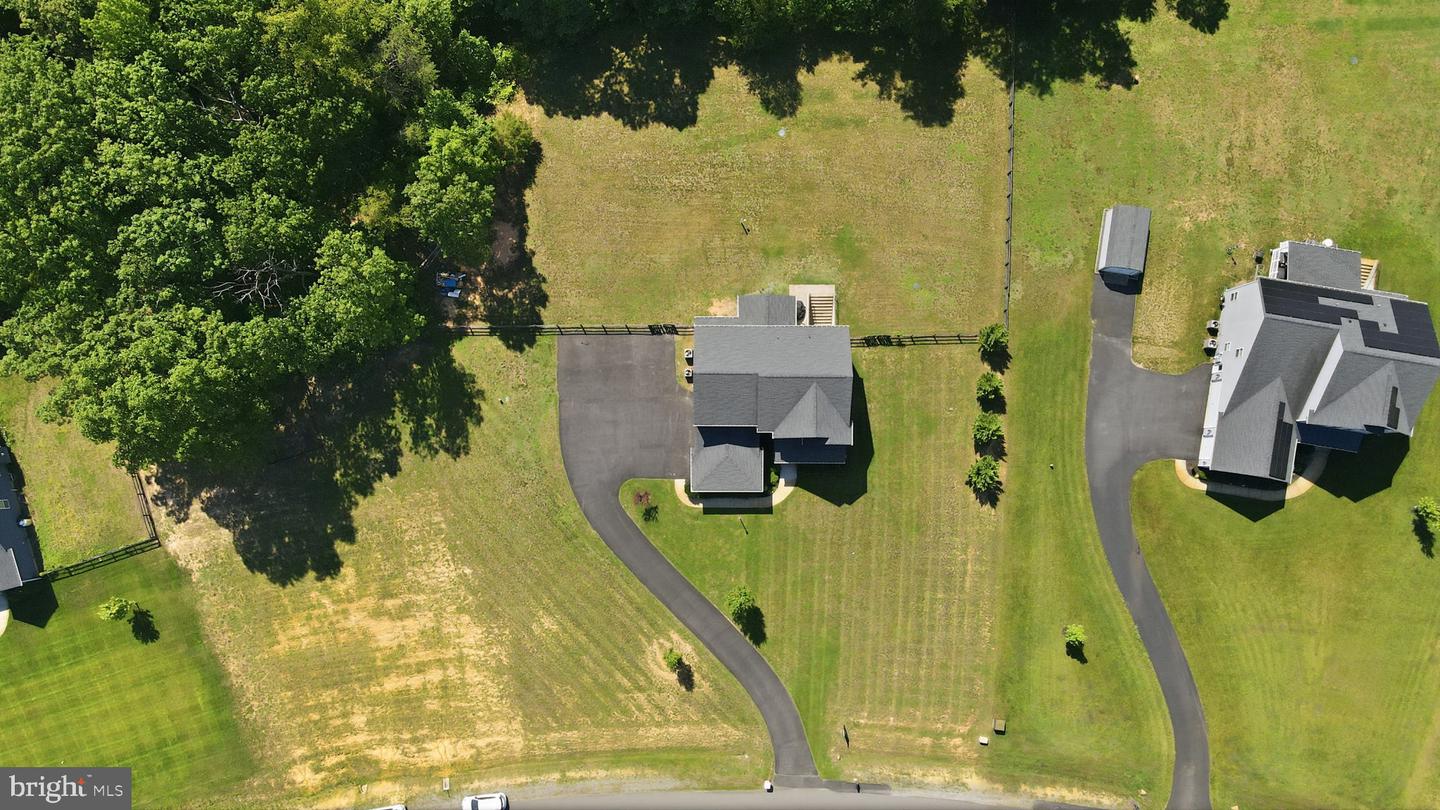 124 Brooke Point Ct Property Photo 49