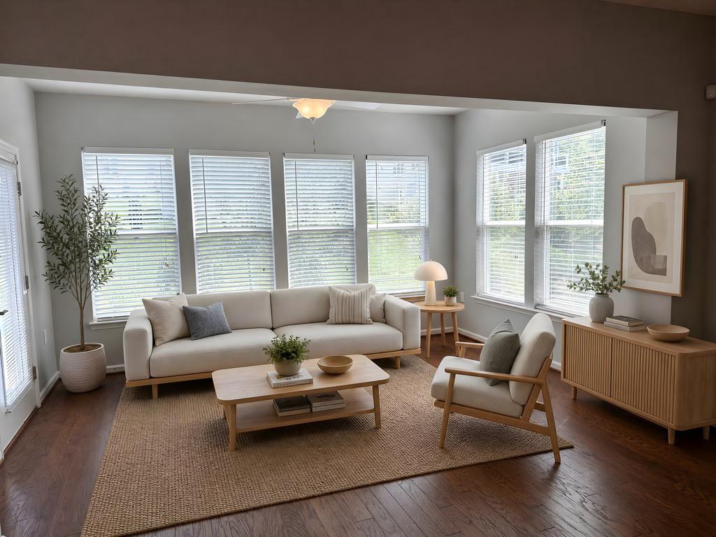 212 Denison St Property Photo 5