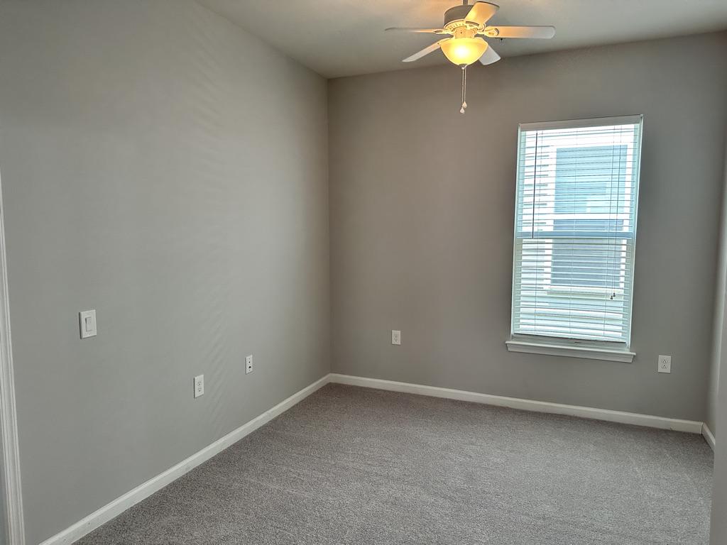 212 Denison St Property Photo 22