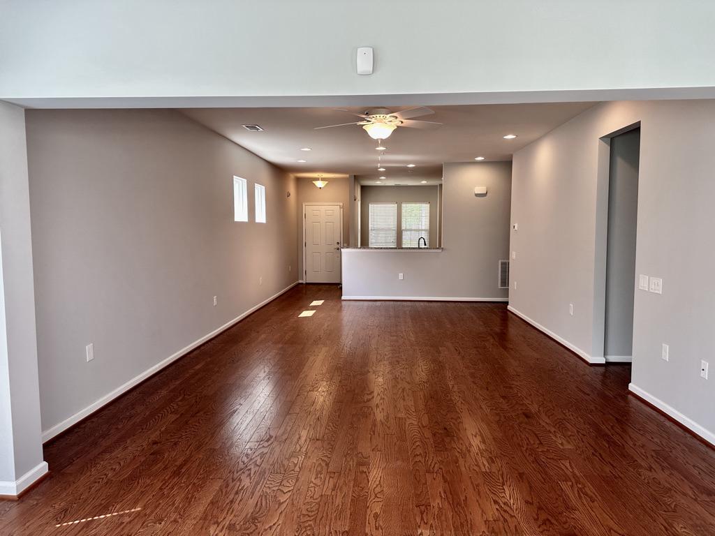 212 Denison St Property Photo 25