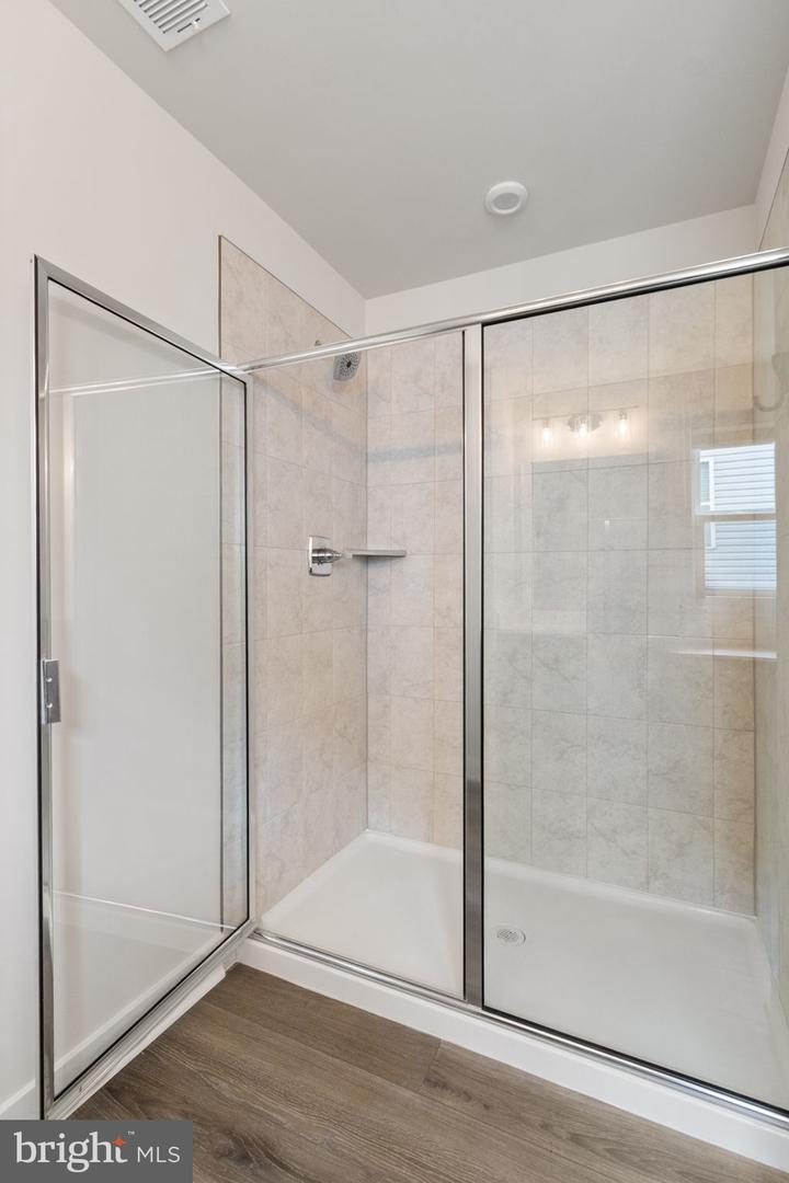 417 Greenstead Dr Property Photo 19