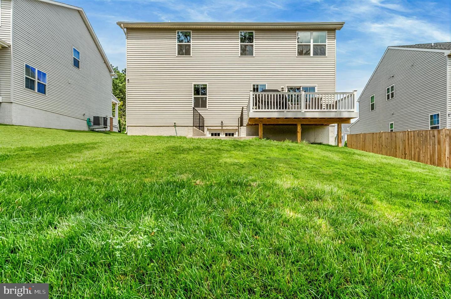 417 Greenstead Dr Property Photo 30