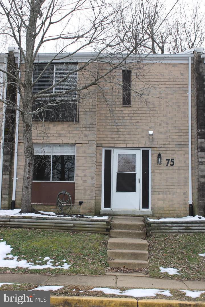 75 OAK DR Property Photo 1