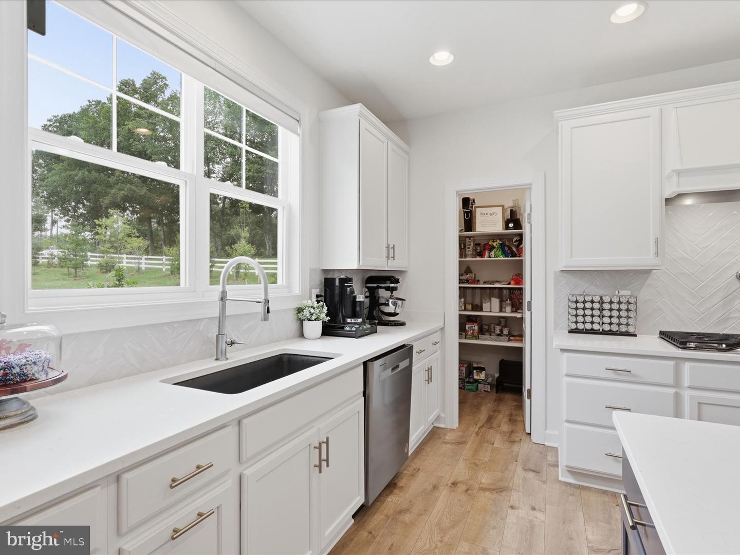 102 Dolittle Farm Rd Property Photo 11