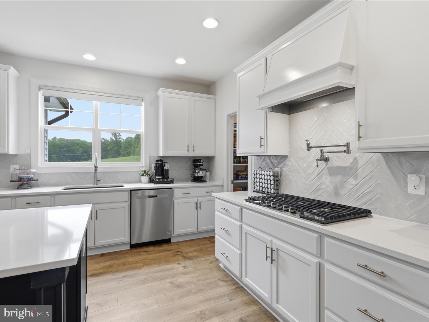 102 Dolittle Farm Rd Property Photo 14