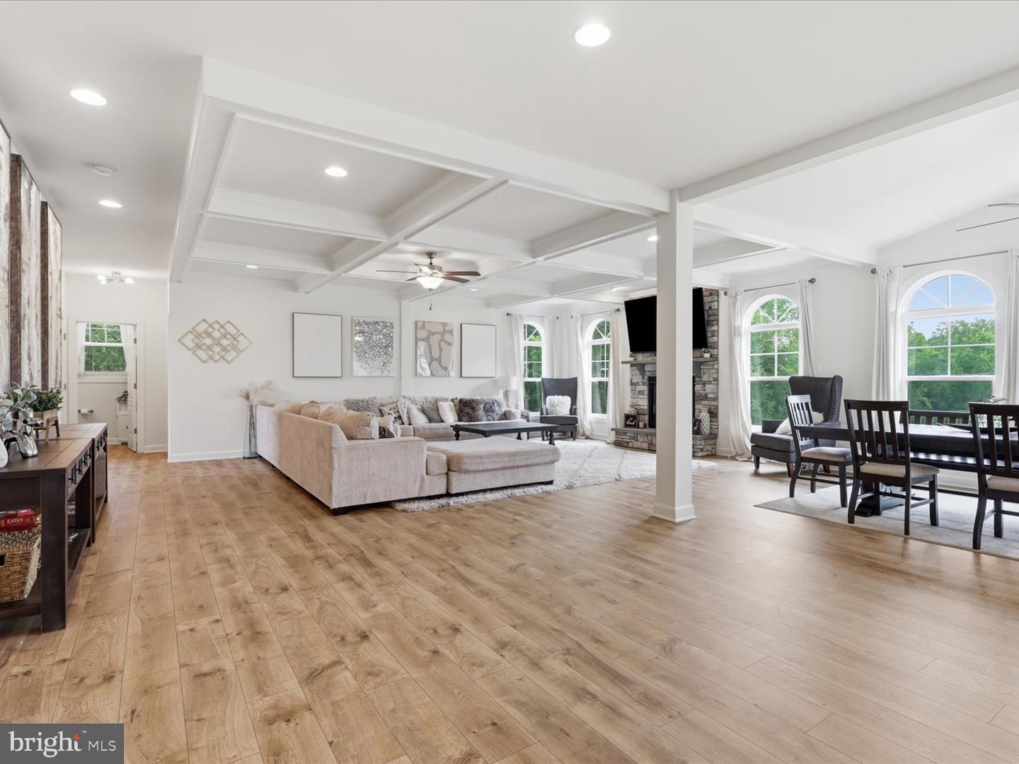 102 Dolittle Farm Rd Property Photo 17