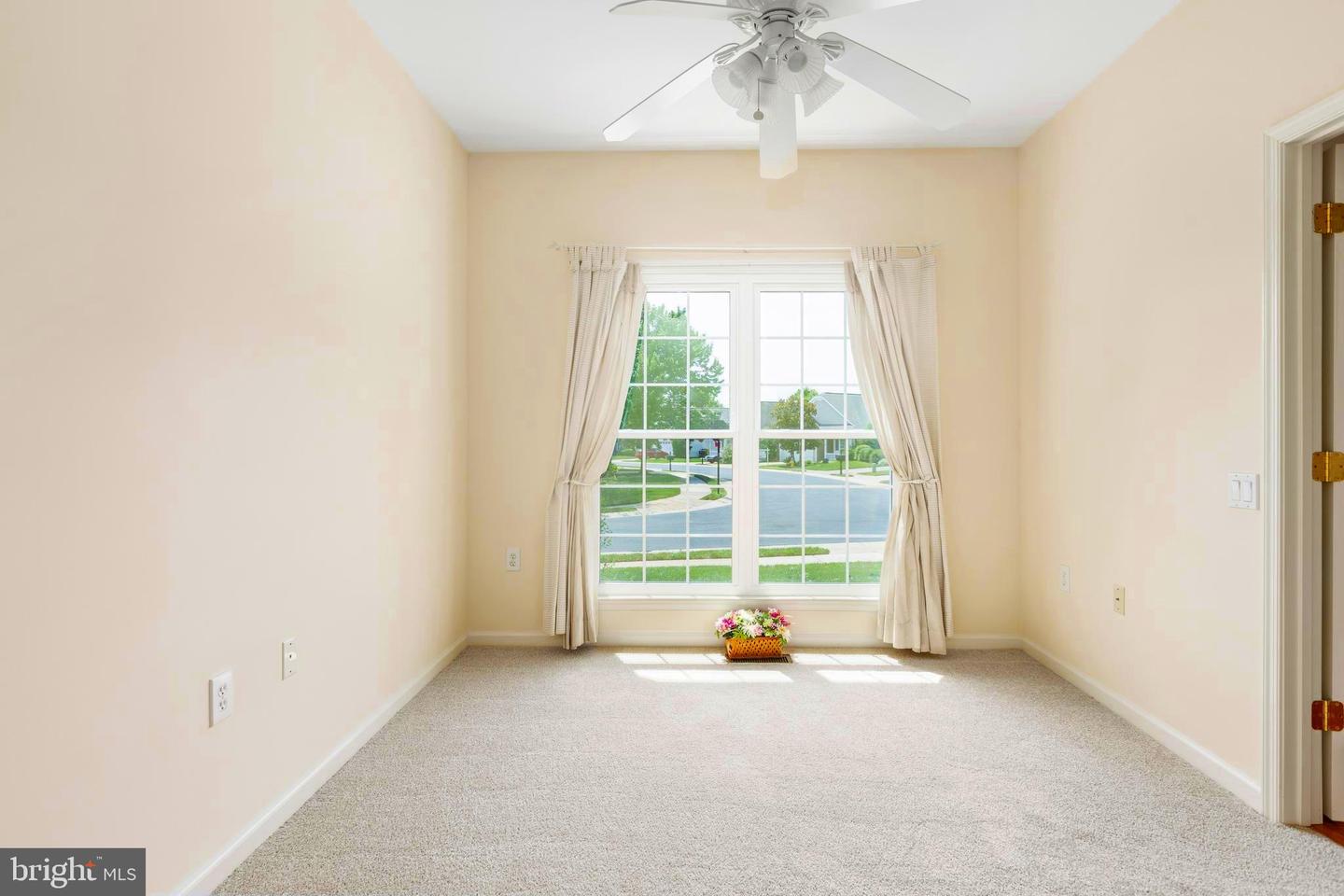 22 Chantilly Pl Property Photo 11