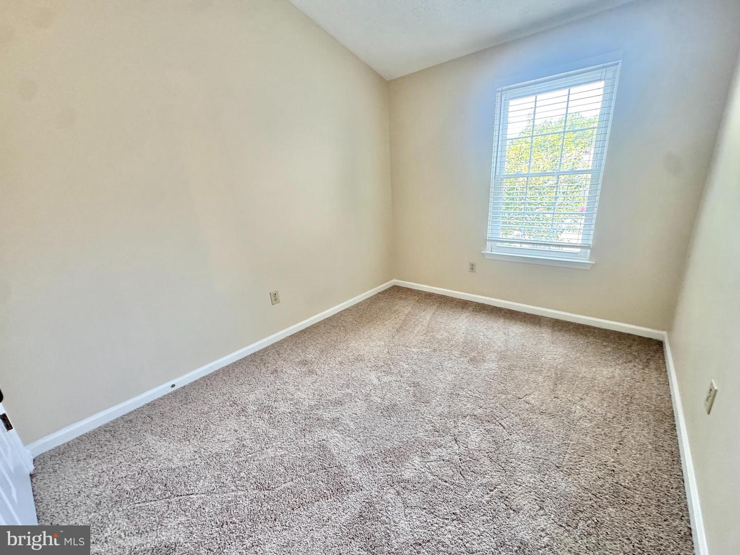 704 Stafford Glen Ct Property Photo 8