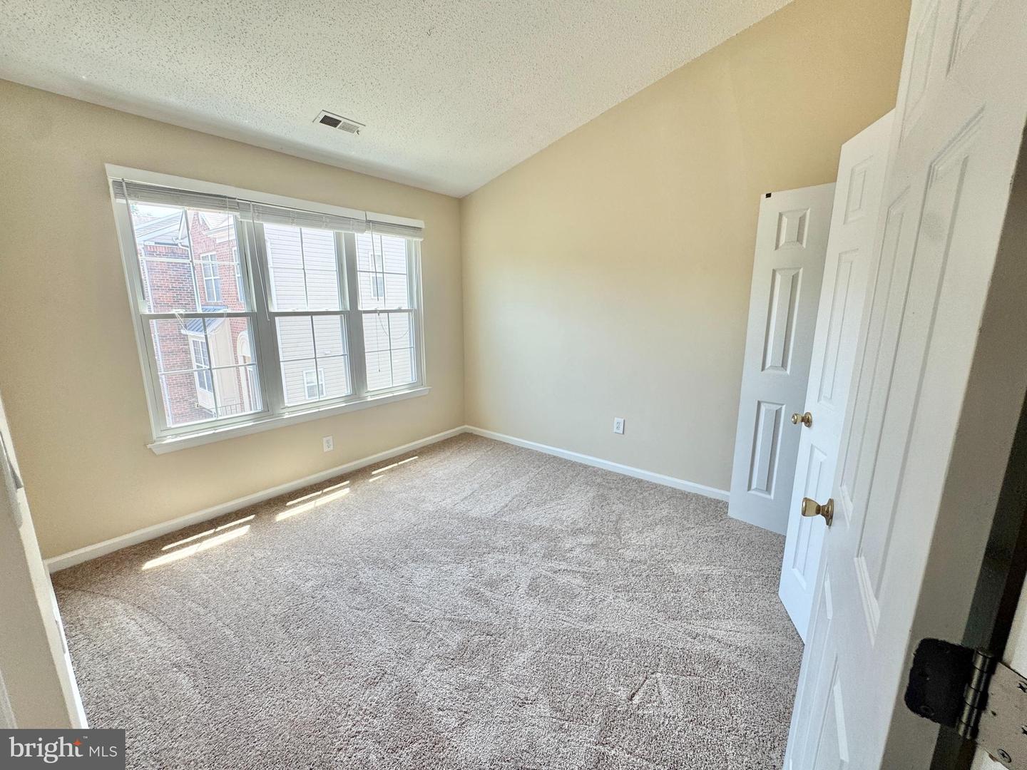 704 Stafford Glen Ct Property Photo 9