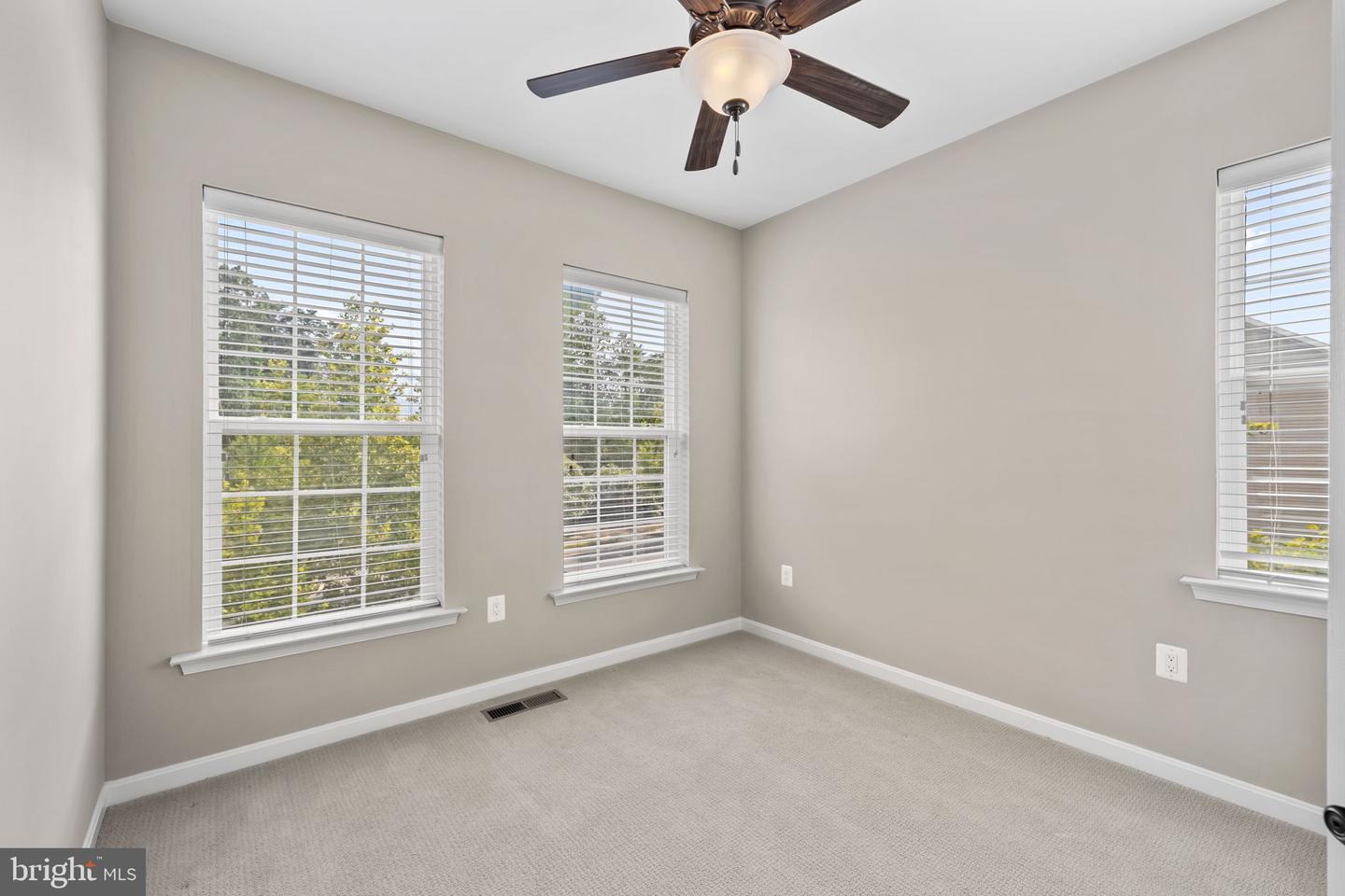 100 Blackgum Ct Property Photo 33