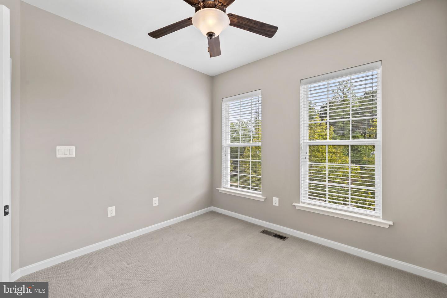 100 Blackgum Ct Property Photo 34