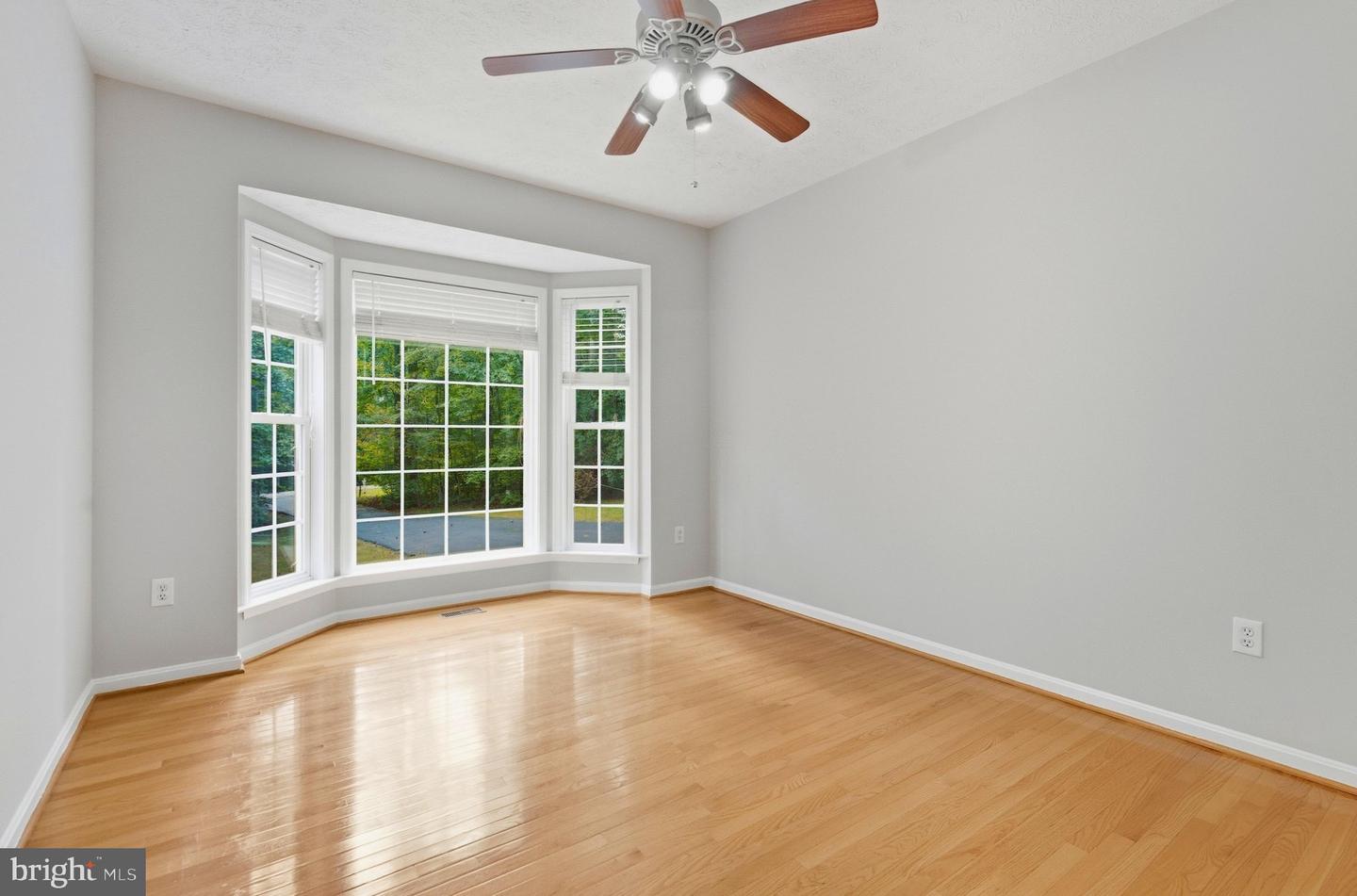 65 Lindsey Ln Property Photo 8