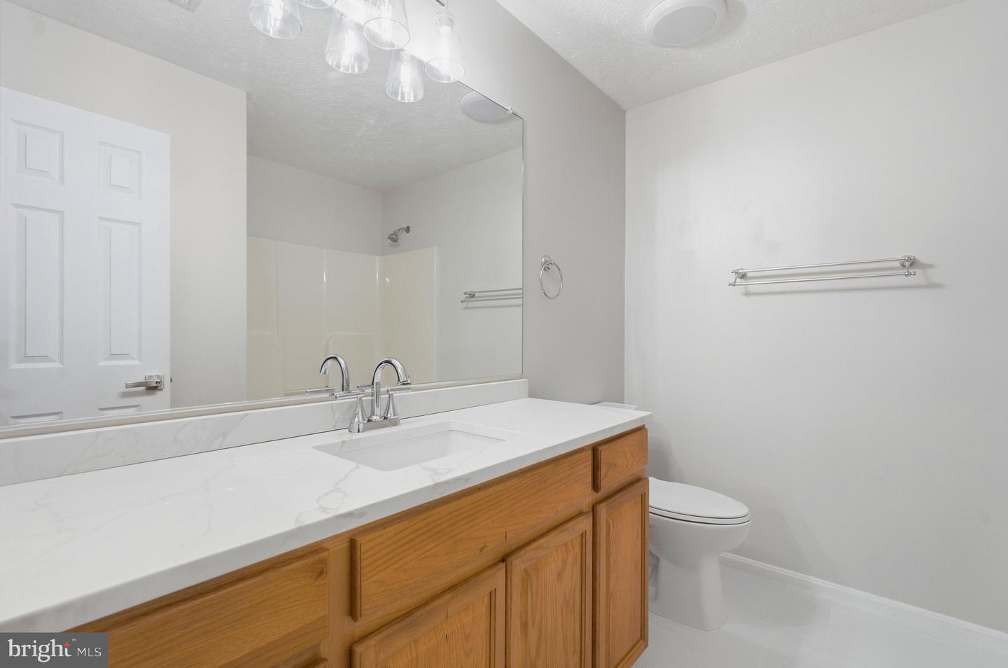65 Lindsey Ln Property Photo 28