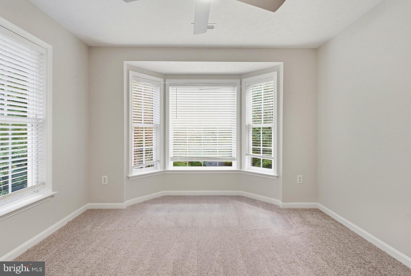 65 Lindsey Ln Property Photo 32